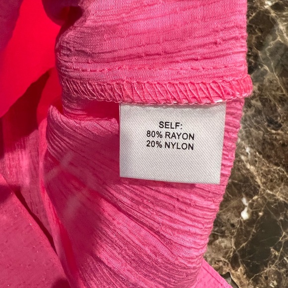 NWT Current Air RUFFLED SHOULDER SLEEVELESS BLOUSE- Pink- Size Small - Picture 10 of 11